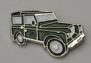 Green Landrover 4-wd Quality Enamel Pin Badge - Picture 1 of 1