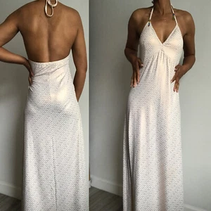 Maxi Vestido Coogi Mediano Para Mujer Blanco Halter Dorado Logo Estampado Espalda Abierta Elástico - Imagen 1 de 12