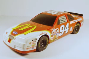 NASCAR 1997 Bill Elliott #94 McDONALD's Ford Thunderbird 1:18 Electronic Model - Picture 1 of 5