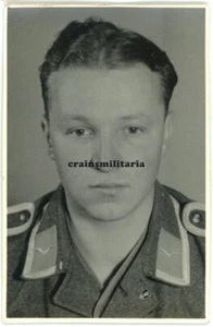 Orig. Foto Portrait Nachtjagd Pilot NJG1 Uffz. Wenz m. Miniatur Geschwader Orden - Bild 1 von 1