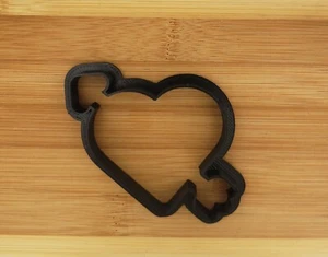 New Heart With Arrow Shape Plastic Cookie Cutter Valentines Day Love Wedding 2" - Picture 1 of 2