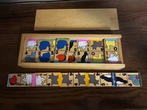 Dominó de animales infantiles (pintado) en caja de madera con apertura deslizante - Imagen 1 de 5