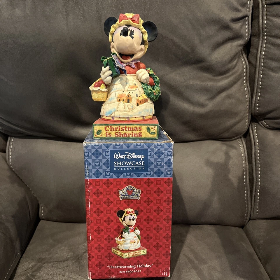 Figura Navidad Jim Shore Disney Minnie Mouse Heartwarming Holiday 4004042 Foto 1 de 4