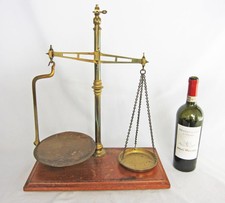 SUPERB SET OF LARGE ANTIQUE BRASS SHOP SCALES by W T AVERY on MAHOGANY BASE 1880