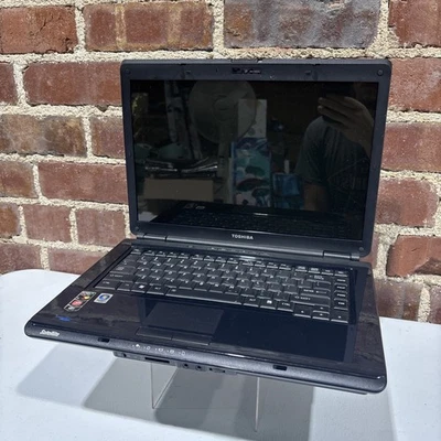 Toshiba Satellite L305D AMD-Turion 64X2 2.00GHz 3GB RAM 15.6" As Is For Repair - Image 1 of 4