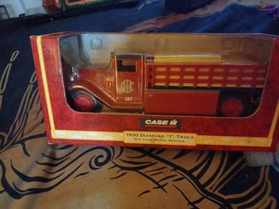 1998 Ertl 1930 Case International Harvester Diamond “T” Truck Die Cast Bank  - Image 1 of 3