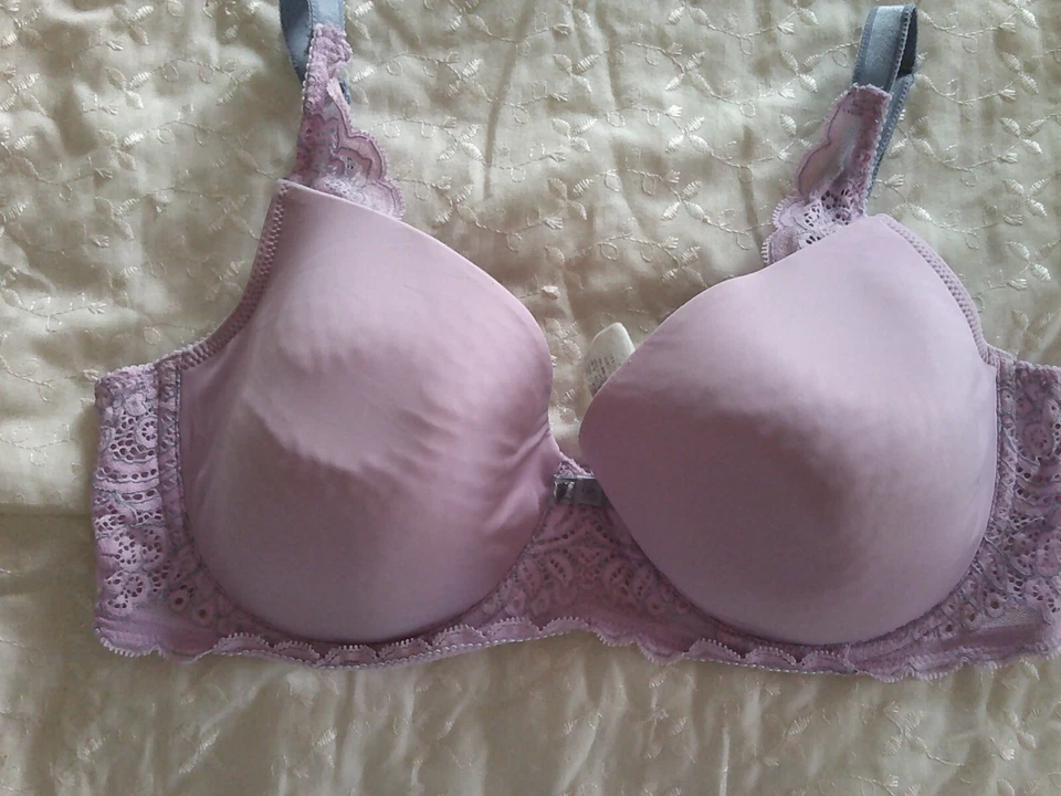 Sutiã Triumph acolchoado underwired Reino Unido 38D EUA 38C Euro 85D França 100D - Imagem 1 de 4