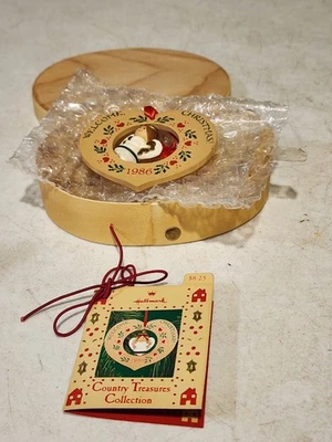 Hallmark Country Treasures 1986 adorno de ángel caja de madera nunca exhibida Foto 1 de 4