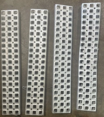 Juego de 4 peldaños laterales cabina camión modelos Volvo 2005-2018 Foto 1 de 4