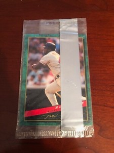 mo vaughn cal ripken 2 card sealed pack1993 MLBPA cards 