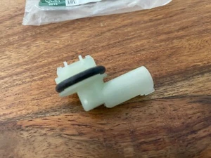 Freelander Discovery NEW GENUINE number plate light bulb holder XBP10021 1A7 - Picture 1 of 5