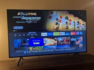 55" UHD 4K Smart TV NU7100 Series 7 - Picture 1 of 3