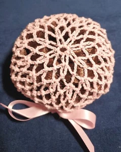 Handcrafted Crocheted Buncover with Silver-lined Crystal Seed Beads. Pink SMALL - Bild 1 von 5