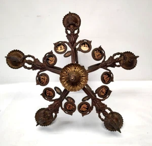 Lampadario antico in ottone a 5 rami con parti di restauro medaglioni Limoges Francia - Foto 1 di 23
