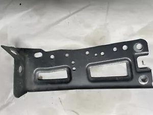 2015 Ford Flex Fender Brackets Left - Picture 1 of 3