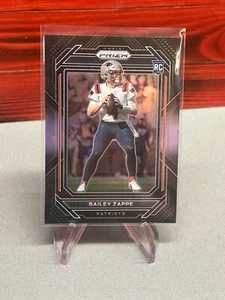 Bailey Zappe schwarz silber Prizm RC 2022 Chronicles Prizm #PB24 Rookie Patriots - Bild 1 von 2