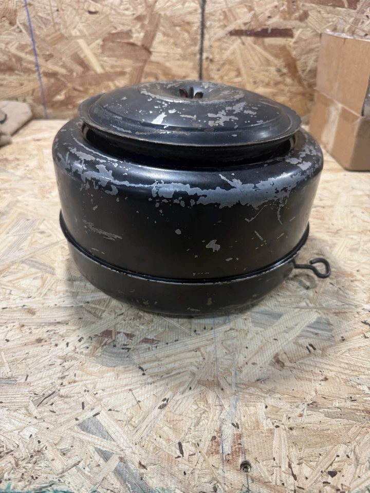 Filtro de aire de baño de aceite Ford 1949 a 1952 Foto 1 de 4