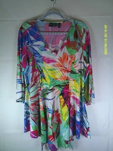 Top Attitudes by Renee Como Jersey Asimétrico Manga 3/4 Multicolor N7 - Talla L - Imagen 1 de 3