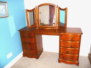 Beautiful Quality Dressing Table Scandinavian Redwood, Inc Mirror & Stool - Picture 1 of 23