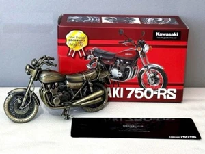 Mini réplica Vol.39 KAWASAKI 750-RS World Famous Cars Series en caja - Imagen 1 de 3