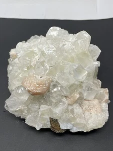 Racimo de zeolita verde apofilita y estilbita melocotón 3 lb 14,6 oz A3 - Imagen 1 de 12