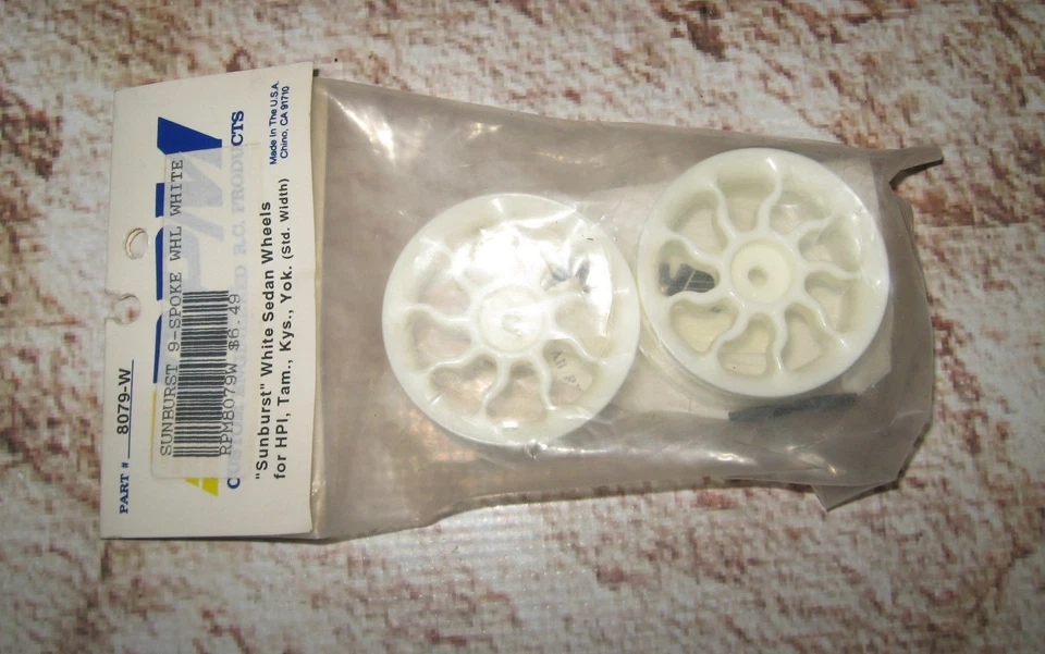 RPM 10 SCALE TOURING CAR WHEELS FOR HPI KYOSHO TAMIYA YOKOMO WHITE 8079 - Image 1 of 1