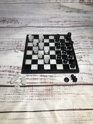 Juego de Ajedrez Ónix Hecho a Mano Mármol Blanco y Negro Ajedrez Original 7.4" NO Completo Foto 1 de 4