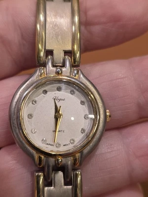 Vogue 石英手表女式双色手链日本机芯不锈钢 — 第 1/4 张图片