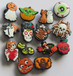PVC Jibbitz Kroko Schuh Charms Paket 14er Set Halloween Geist Totenkopf Katze etc/C4 - Bild 1 von 3