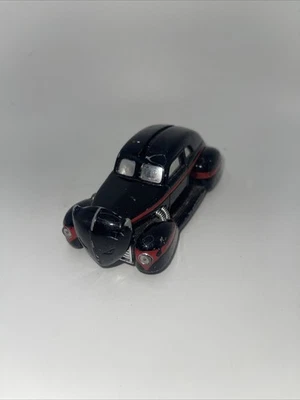 Corgi Batman 1940's BATMOBILE 1:24Scale Diecast DC Comics - Image 1 of 4