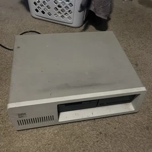 IBM XT 5160 ( As Is ) Works with power - Picture 1 of 5