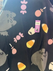 Pusheen Box Exclusive Fall 2023 Halloween Fleece Blanket NEW WITH TAGS - Picture 1 of 3