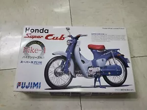 Fujimi Model 1/12 Bike No.21 Honda Super Cub C100 (1958) Plastic Model 141244 - Picture 1 of 5