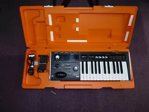 Korg Micro X synthesizer plus original PSU, manual and orange flight case. - Picture 1 of 18