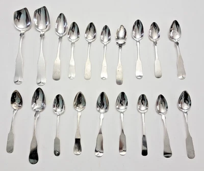 Lote de 19 cucharas antiguas americanas tempranas monedas plata violín trasero, 351 gramos Foto 1 de 4