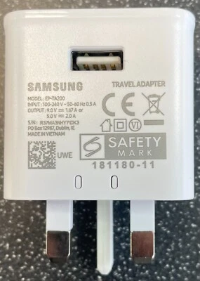 Adaptador de cargador rápido para teléfonos Samsung Galaxy serie S y A Reino Unido. Cargador rápido. USB A. Foto 1 de 4
