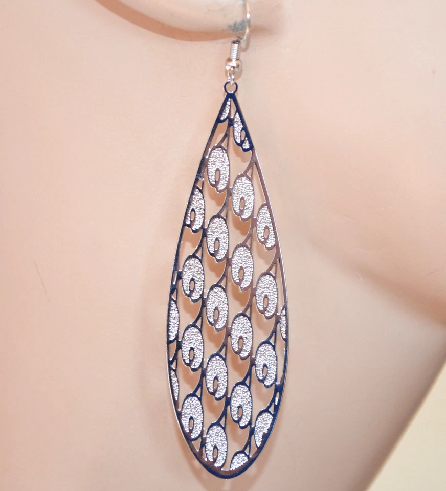 Orecchini donna argento pendenti lunghi ovali filigrana traforata satinata UAX66 - Immagine 1 di 1