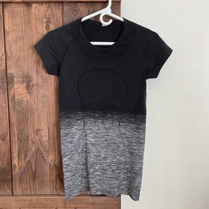 Lululemon Women’s Swiftly Tech SS Size 6 Top Gray Black Workout Training - Picture 1 of 9