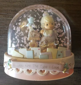 1992 Precious Moments Snow Globe "You Are the Type I Love" Vintage Free Shipping - Picture 1 of 4