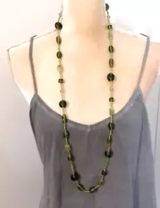 Collar Vidrio Semilla Verde Suave 38" Largo Tonos Naturales - Imagen 1 de 3