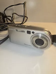 SONY Cybershot 7.2 Mega Pixels - DSC-P200 - Please Read - Picture 1 of 7