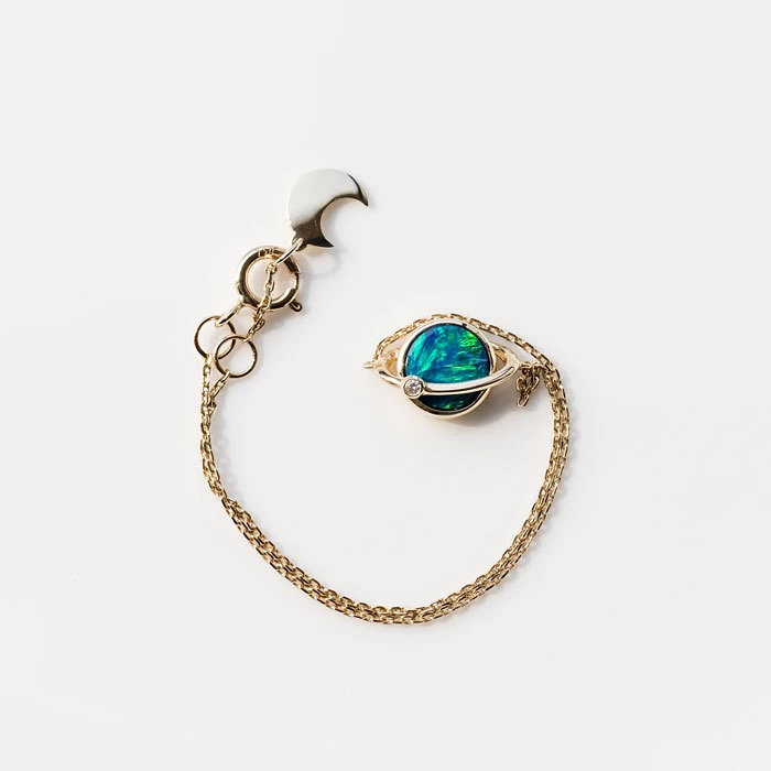 Brazalete de diamantes y ópalo doblete australiano diseño luna tierra oro amarillo de 18 quilates Foto 1 de 4