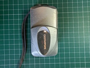 Olympus CAMEDIA D-565 Zoom 4.0 MP Digital Camera - Silver will turn on 'as is' - Picture 1 of 8
