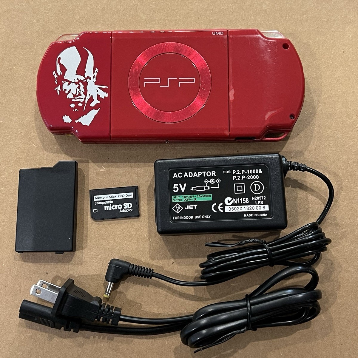 God Of War Red Sony PSP 2000 w/ 64gb Memory Card + Glass Lens