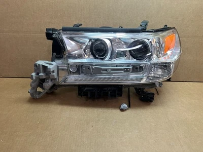 Farol de LED Toyota Land Cruiser lado esquerdo fabricante de equipamento original 2016 2017 2018 2019 2020 - Imagem 1 de 4