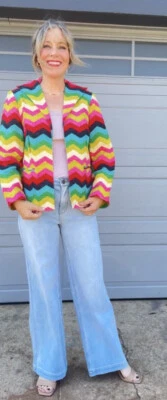 Chaqueta Abrigo 3 Hermanas Colorido Estampado Chevron Frente Abierto Divertido Para Mujer Med 3/4 Slv Foto 1 de 4