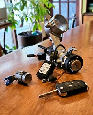 GMC 2010-2017 TERRENO INTERRUPTOR DE ENCENDIDO CERRADURA CON LLAVE INMOVILIZADOR Y CERRADURA DE PUERTA OEM Foto 1 de 4