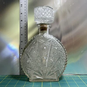 VTG.*cut glass *shell shaped *decanter *W/stopper - Picture 1 of 9