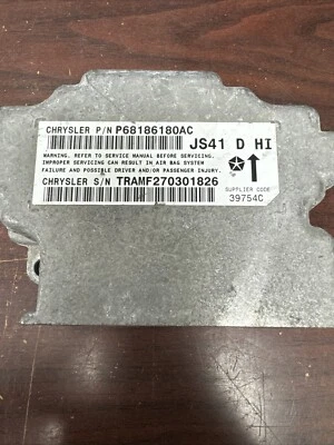 UNIDAD MÓDULO CONTROL DODGE AVENGER SRS PN: P68186180AC (P) Foto 1 de 3