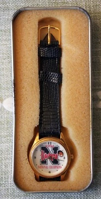 Reloj Nebraska Cornhuskers National Champions 1994 hora del sol ~ nunca usado Foto 1 de 4